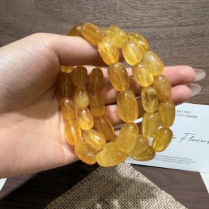 精品糸引き黄莹石糖豆手串